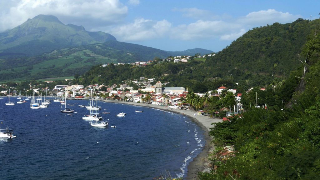Que visiter en voiture sur l'île de la Martinique ?